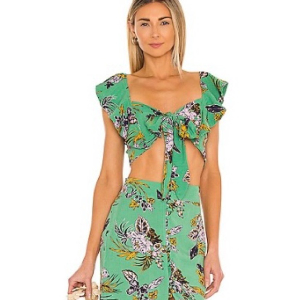 HEAVEN PEPLUM TOP
Maaji